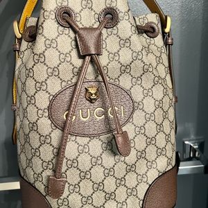Gucci Handbag medium bucket